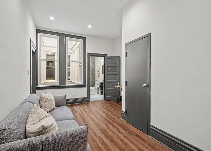Luxury And Stylish 2bedroom On Carson, South Flats, Apartment *