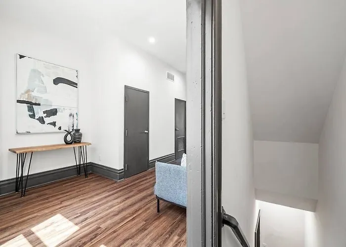 Luxury And Stylish 2bedroom On Carson, South Flats, *