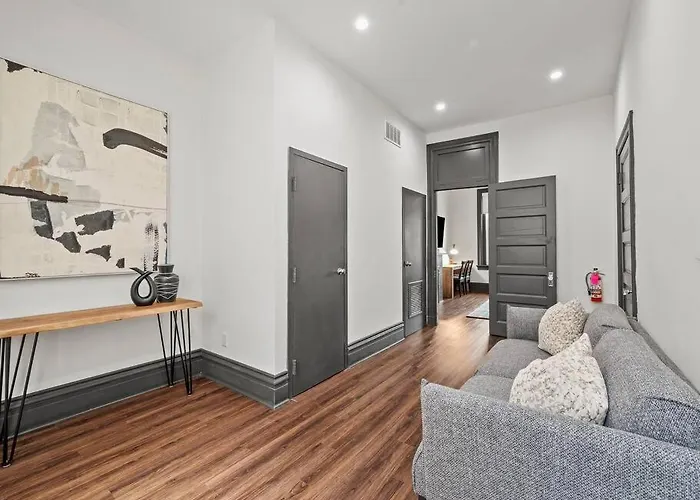 Luxury And Stylish 2bedroom On Carson, South Flats, Apartment