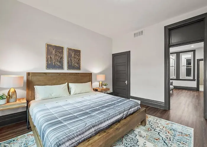 Luxury And Stylish 2bedroom On Carson, South Flats, *